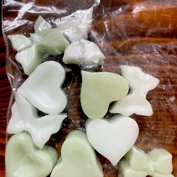 Coconut & mango wax melts - Picture 2 of 2